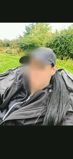 Chantal, 37
