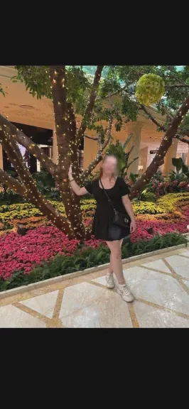 Denise, 25