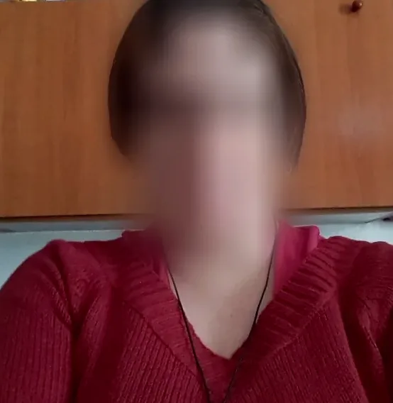 Ellen, 40
