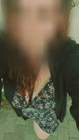Ellen, 30