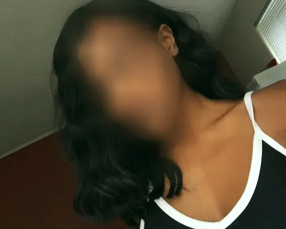 Esther, 25