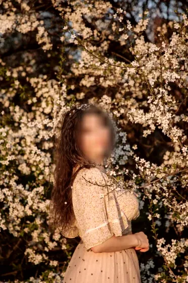 Fleur, 35