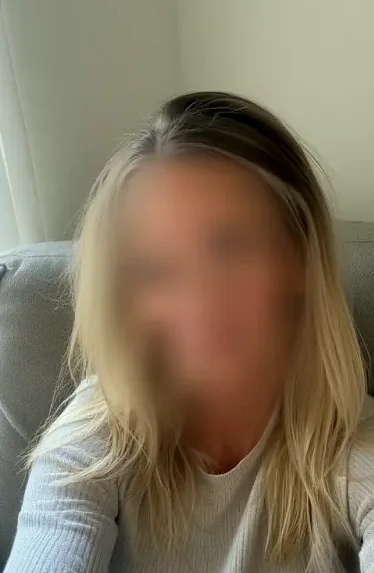Julie, 36