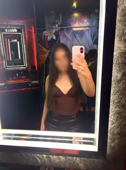 Nienke, 18