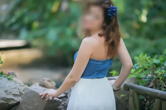 Noor, 30