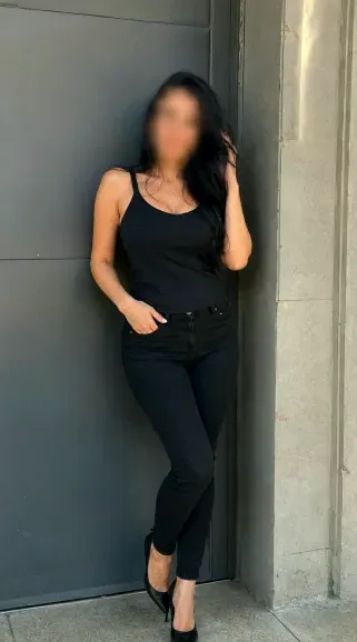 Rosanne, 33